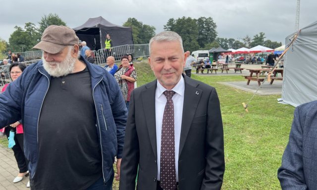 „Kiedyś grzyby ratowały domowe budżety”. Jerzy Szczepanek o Wielbarku, pracy i smaku, którego nauczył się od rodziny z Litwy