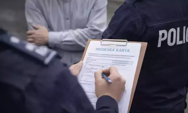 Po północy policja weszła do mieszkania. 69-latek już do niego nie wróci