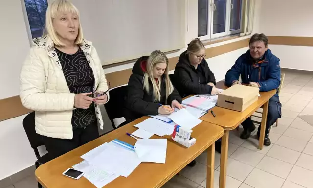Wójt rusza w teren. Alicja Kołakowska odwiedzi 15 sołectw i będzie pytać o drogi, wodę i potrzeby mieszkańców
