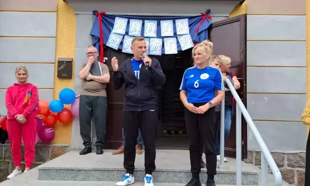 „Na to boisko czekano latami”. Stefan Ochman: szkoły w Szczytnie wreszcie nadrabiają zaległości