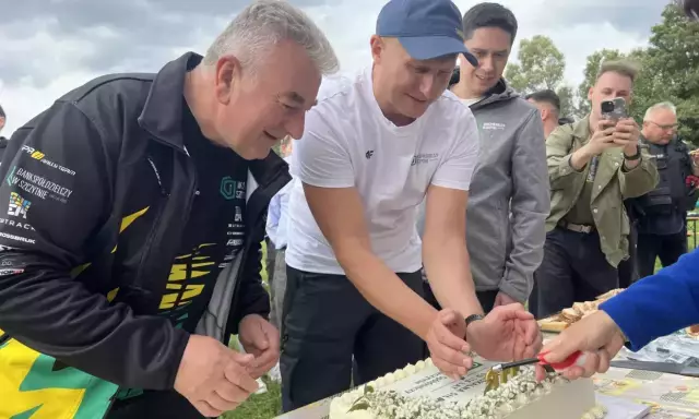 116 lat banku, a zamiast gali… sprzątanie Pasymia. Finał zaskoczył nawet prezesa