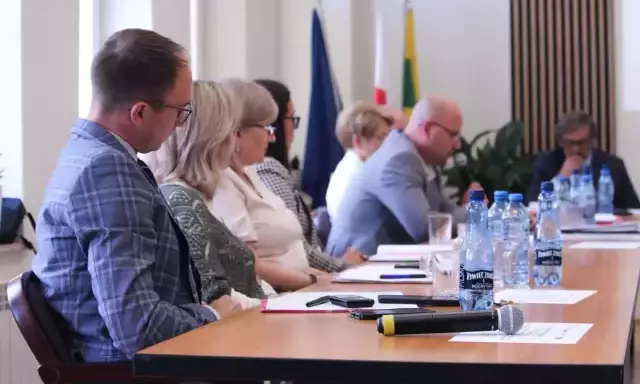 Na lampach oszczędzili 58,7 tys. zł. Woda nadal się nie bilansuje