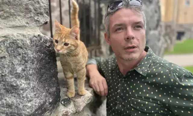 „To nie była decyzja przeciw mieszkańcom”. Wojciech Grochowalski o blokadach na Facebooku GOK
