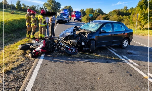 Zderzenie auta z motocyklem w Leleszkach. Motocyklistę zabiera śmigłowiec LPR, droga zablokowana