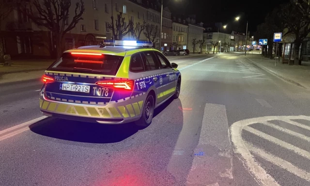 Ciało 64-latka znaleziono w stawie w Świętajnie. Policja wyklucza udział osób trzecich