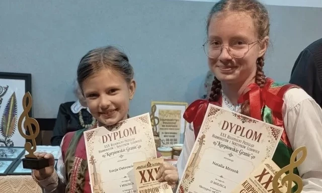 Młodzi z Rozóg zdominowali „Kurpiowskie Granie”. Cztery miejsca na podium dla skrzypaczek