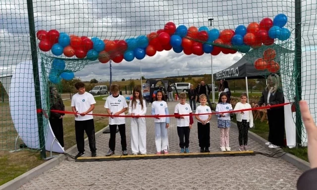 SP 6 ma nowy kompleks sportowy. Bieżnia, boisko i skocznia zamiast starego zaplecza