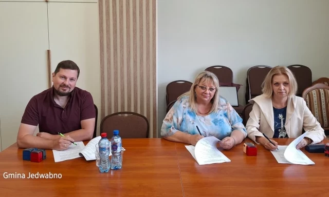 Jedwabno uruchamia nowy pakiet usług społecznych. Psycholog, wsparcie rodzin i transport door-to-door