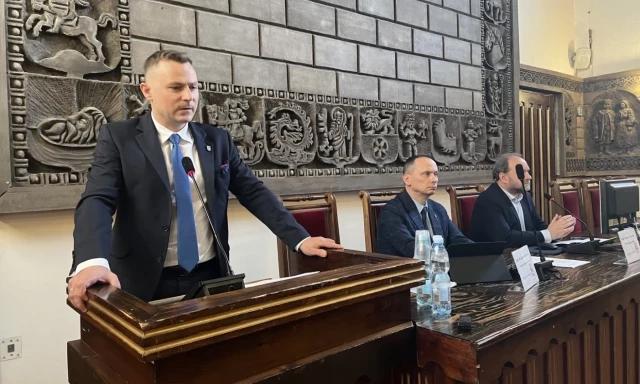 Kredyt na 4,14 mln zł, park linowy na finiszu i inwestycja przy wieży. Burmistrz podsumował sześć tygodni