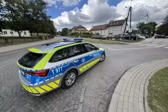 „Nożownik pod Domem Rzemiosła”? W sieci zawrzało. Policja: nie mamy takiego zgłoszenia