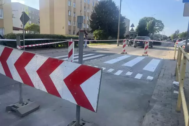 Przez lata się nie dało. Tej jesieni się da. Na Solidarności powstaje wyniesione przejście