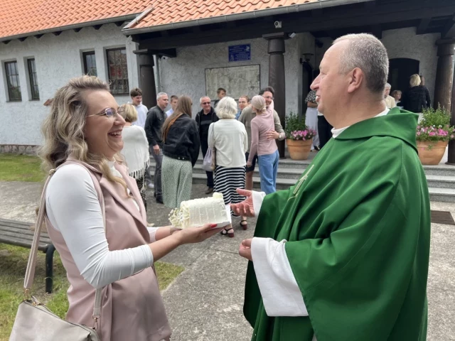 Nie powiedzieli mu wcześniej ani słowa. Po mszy kościół zamienił się w miejsce wzruszeń