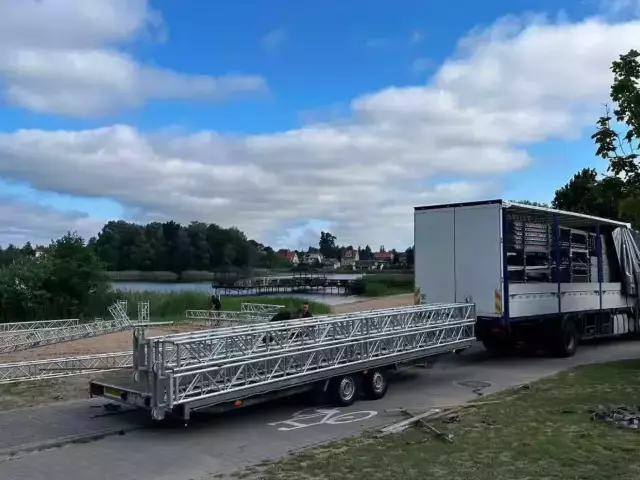 Plaża zamienia się w wielką scenę. W Szczytnie ruszyła budowa serca letniego festiwalu