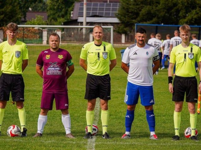 Dziewięć goli i zwrot za zwrotem. GKS II Szczytno wyrzucił Błękitnych z pucharu
