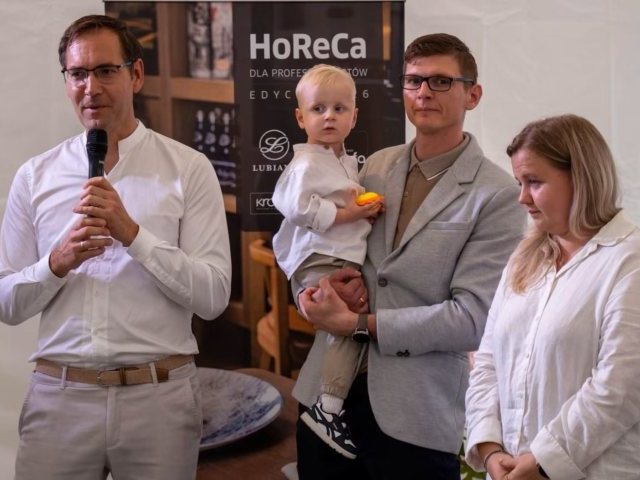Deszcz nie przerwał kolacji dla Czarka. Pasym zamienił rynek w miejsce pomocy
