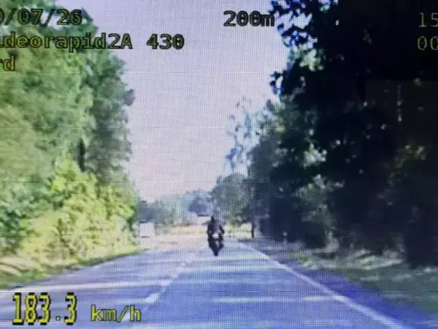 183 km/h na krajowej „57”. Motocyklista stracił prawo jazdy, kolejny zapłacił 5 tys. zł