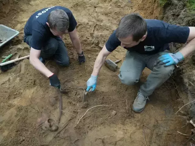Mogiły pod Spychowem. Odnaleziono szczątki 18 żołnierzy