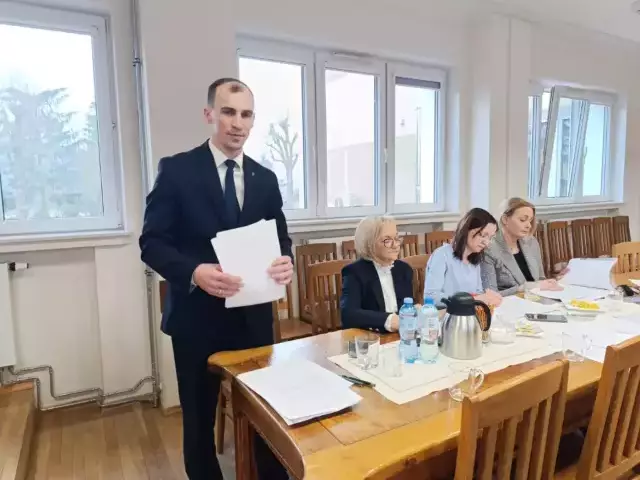 36 proc. budżetu na inwestycje. Ale Rozogi są niemal na końcu kraju w jednym rankingu