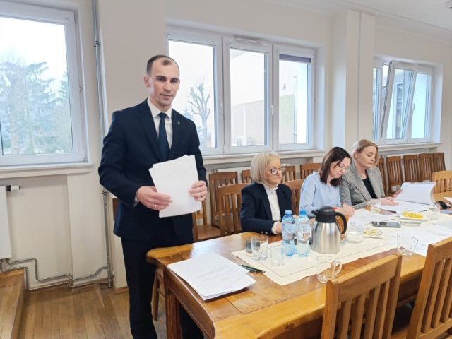 36 proc. budżetu na inwestycje. Ale Rozogi są niemal na końcu kraju w jednym rankingu