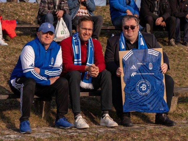Karny w 90. minucie zabrał Błękitnym punkty. Pasym prowadził w Piszu, wraca z porażką