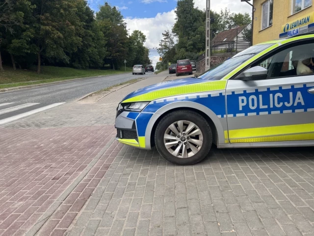 Dwie nietrzeźwe kobiety uciekły po zderzeniu, kierowca miał 2,5 promila. Taki był weekend na drogach powiatu