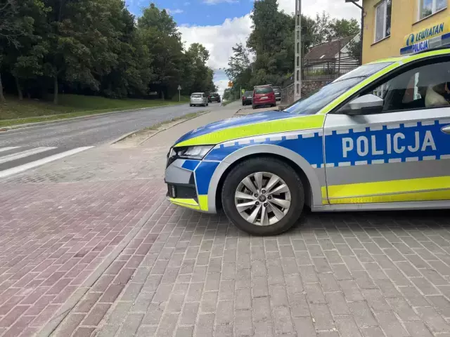 Dwie nietrzeźwe kobiety uciekły po zderzeniu, kierowca miał 2,5 promila. Taki był weekend na drogach powiatu