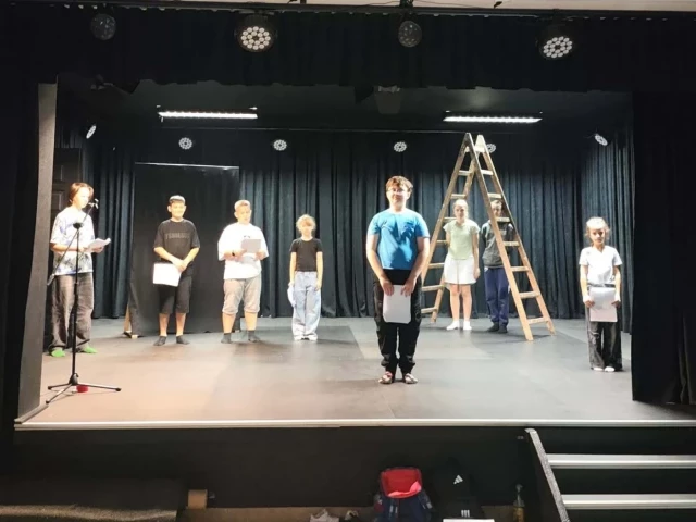 „Dziady” biorą w swoje ręce. Młodzi z Rozóg przygotowują finał na scenie