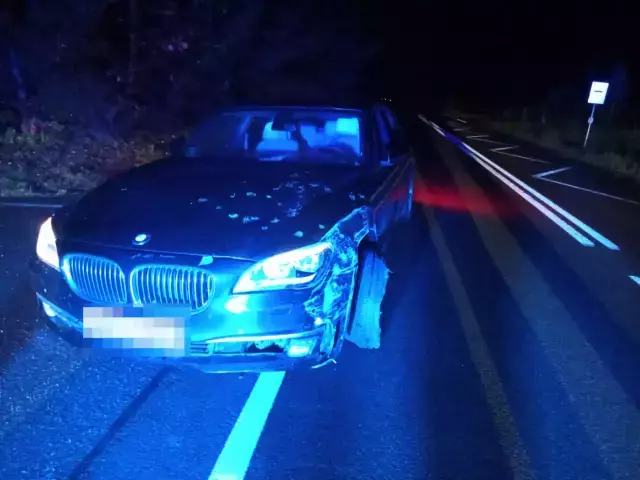BMW po alkoholu, Audi w rowie, Mazda po zderzeniu ze zwierzyną. Policja podsumowała weekend.