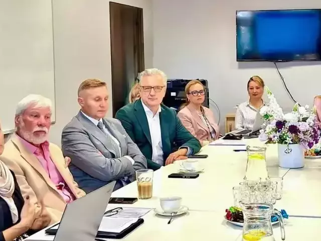 Kogo zabraknie do pracy w powiecie? Eksperci układają Barometr Zawodów 2027