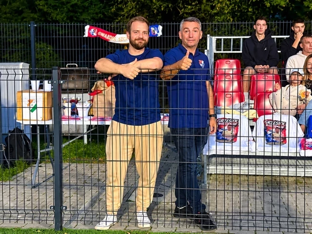 Gwardia otwiera klub dla mieszkańców. Zwiedzanie, zdjęcia i mecz ze Śniardwami