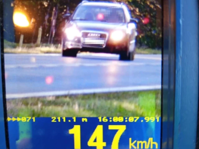 3000 zł mandatu i 13 punktów. 21-latek pędził Audi o 57 km/h za szybko