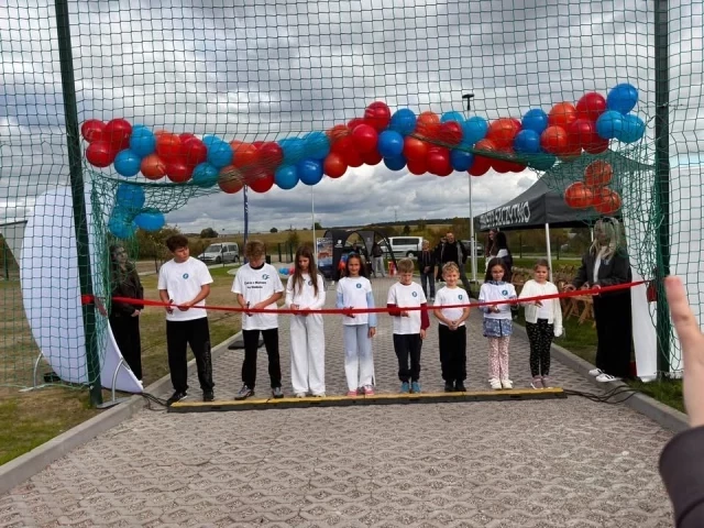 SP 6 ma nowy kompleks sportowy. Bieżnia, boisko i skocznia zamiast starego zaplecza