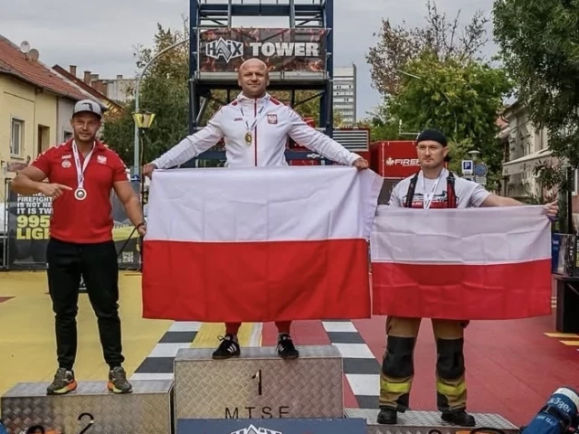 Strażak ze Szczytna trzeci w Europie. Paweł Sokołowski dołożył złoto w sztafecie