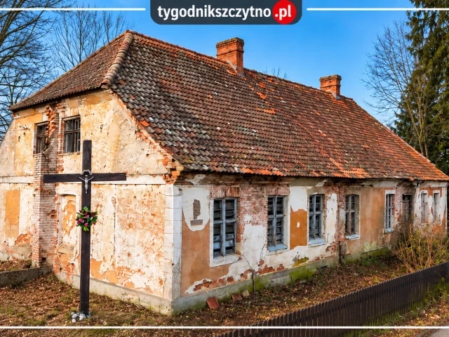 Miała dostać drugie życie. Rok później plebania w Jerutkach wraca na rynek za 390 tys. zł