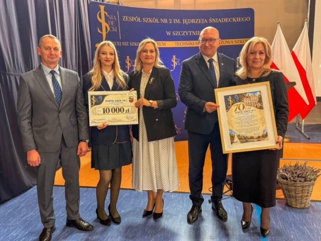 70 lat „Śniadeckiego”. Tysiące absolwentów, zmieniające się zawody i 10 tys. zł dla uczniów