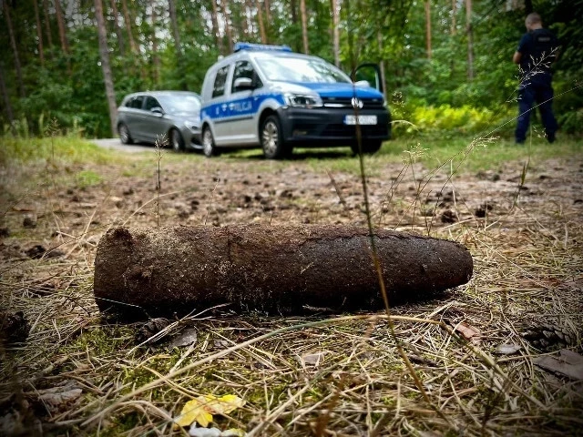 Wojenny pocisk wyszedł z ziemi podczas prac polowych. Saperzy pojechali do Baranowa