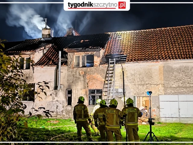 Siedem osób w płonącym budynku. Nocna akcja służb w Szczytnie