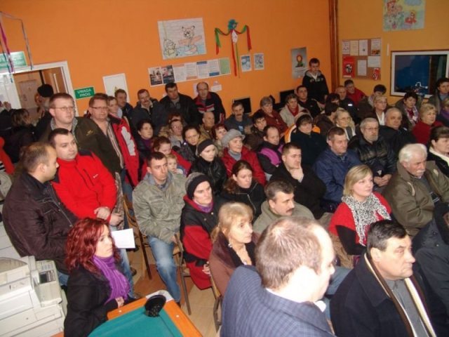 Walczą o  przedszkole i szkołę