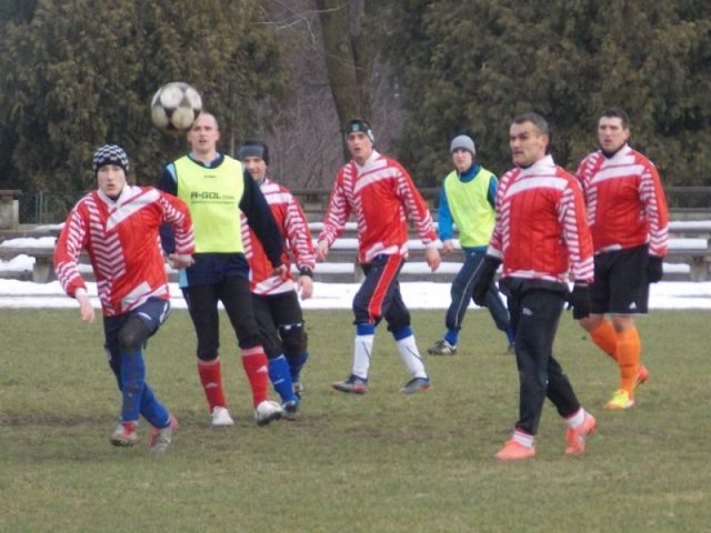 Sroga lekcja dla Omulwi, MKS lepszy od Zrywu