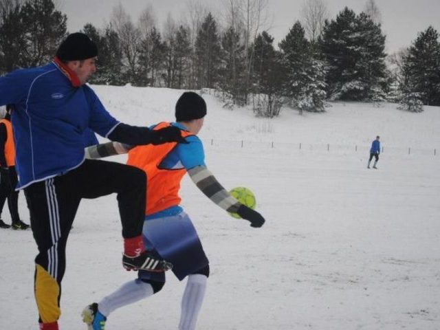 Lodowy sparing Gieksy z MKS-em
