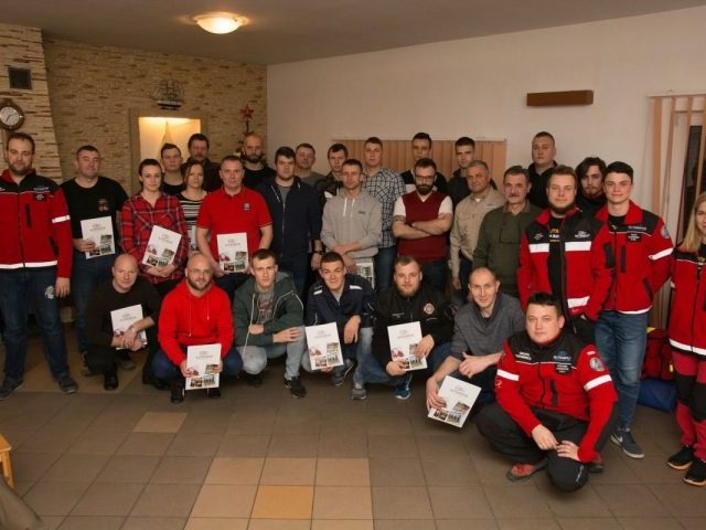 Kolejne osoby z certyfikatem ratownika (zdjęcia)