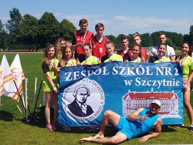Dziewczyny z „dwójki” na czele