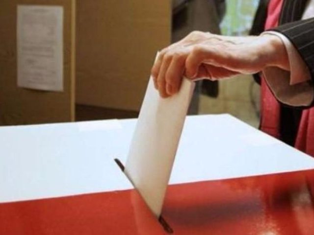 Czuć wybory, komitety wyborcze już działają