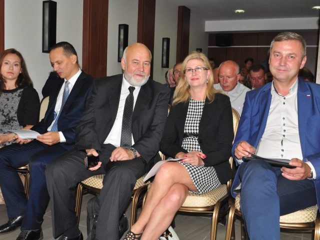 Konwencja PiS - pokazali kandydatów na burmistrza i wójtów (zdjęcia)