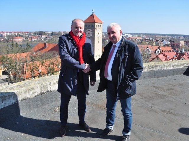 Czy luksusowe apartamenty uratują wieżę ciśnień w Szczytnie? (wideo)