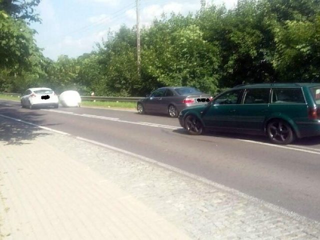 Balot zatarasował drogę w Gromie
