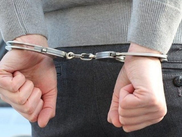 Poszukiwany nie wytrzymał... sam zadzwonił na policję