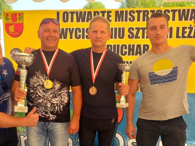 Kiedyś Stakun nie udźwignie... pucharów