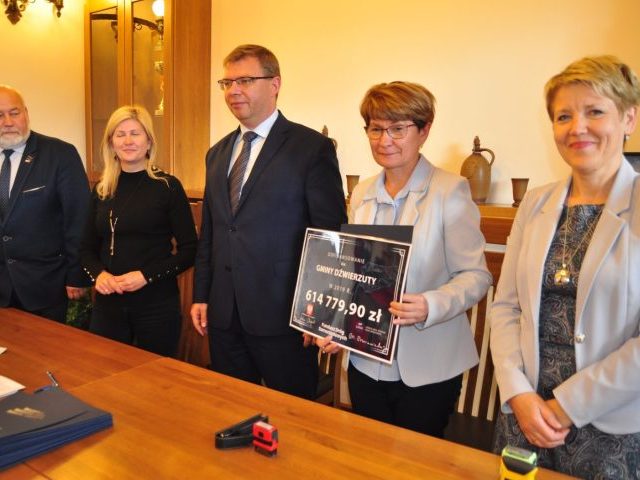 Miliony popłyną na drogi, umowy podpisane