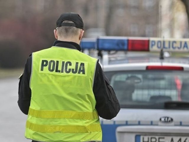 Rzucił się na bmw, bo nie dostał 5 złotych